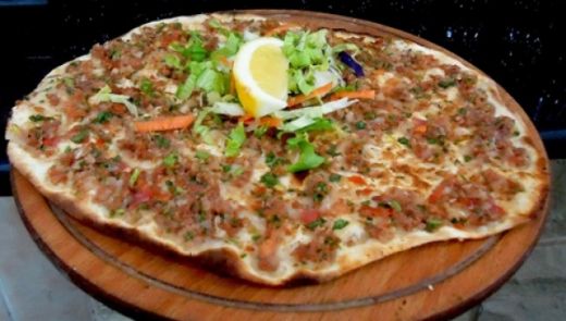 Evde Lahmacun Hamuru